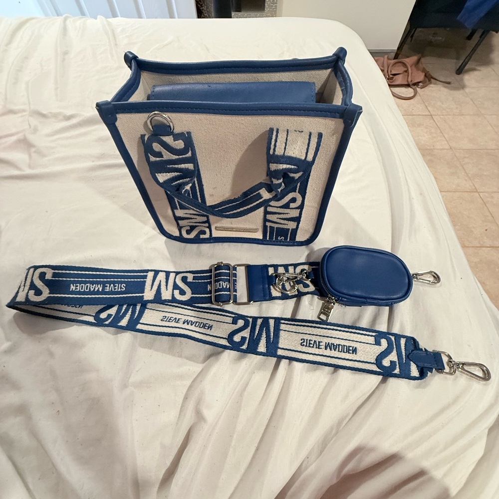 Steve Madden Blue and Cream Shoulder Bag